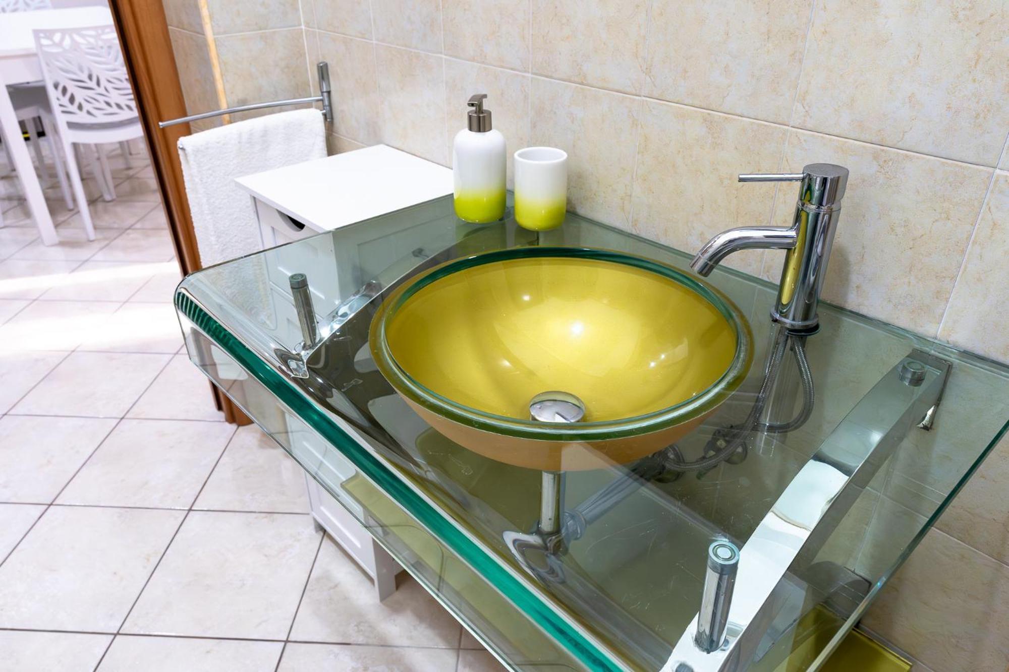 Casa Vacanze Ines Latiano Екстериор снимка