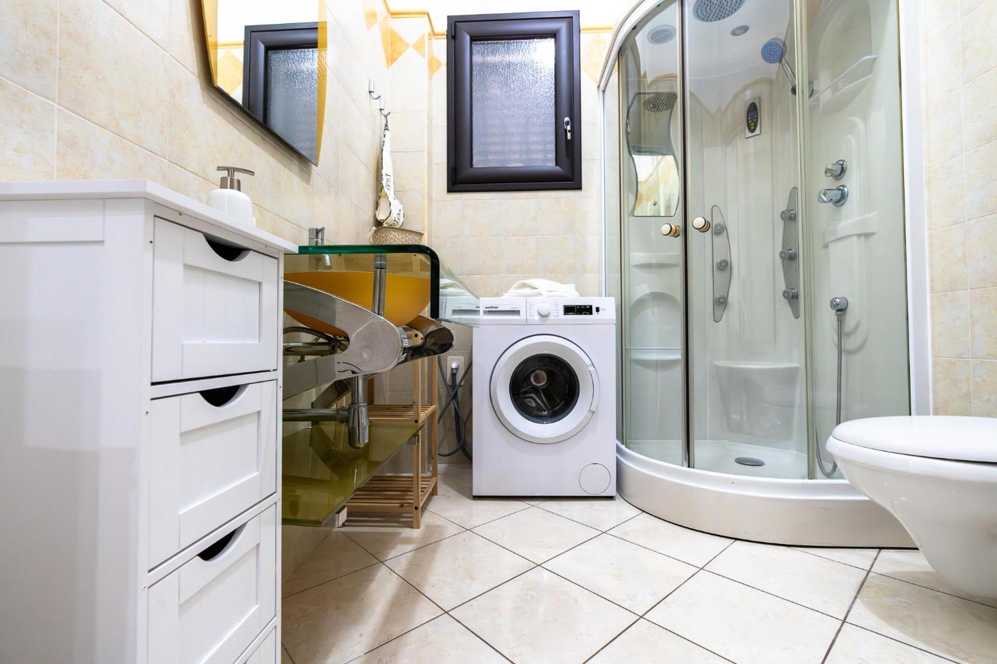 Casa Vacanze Ines Latiano Екстериор снимка