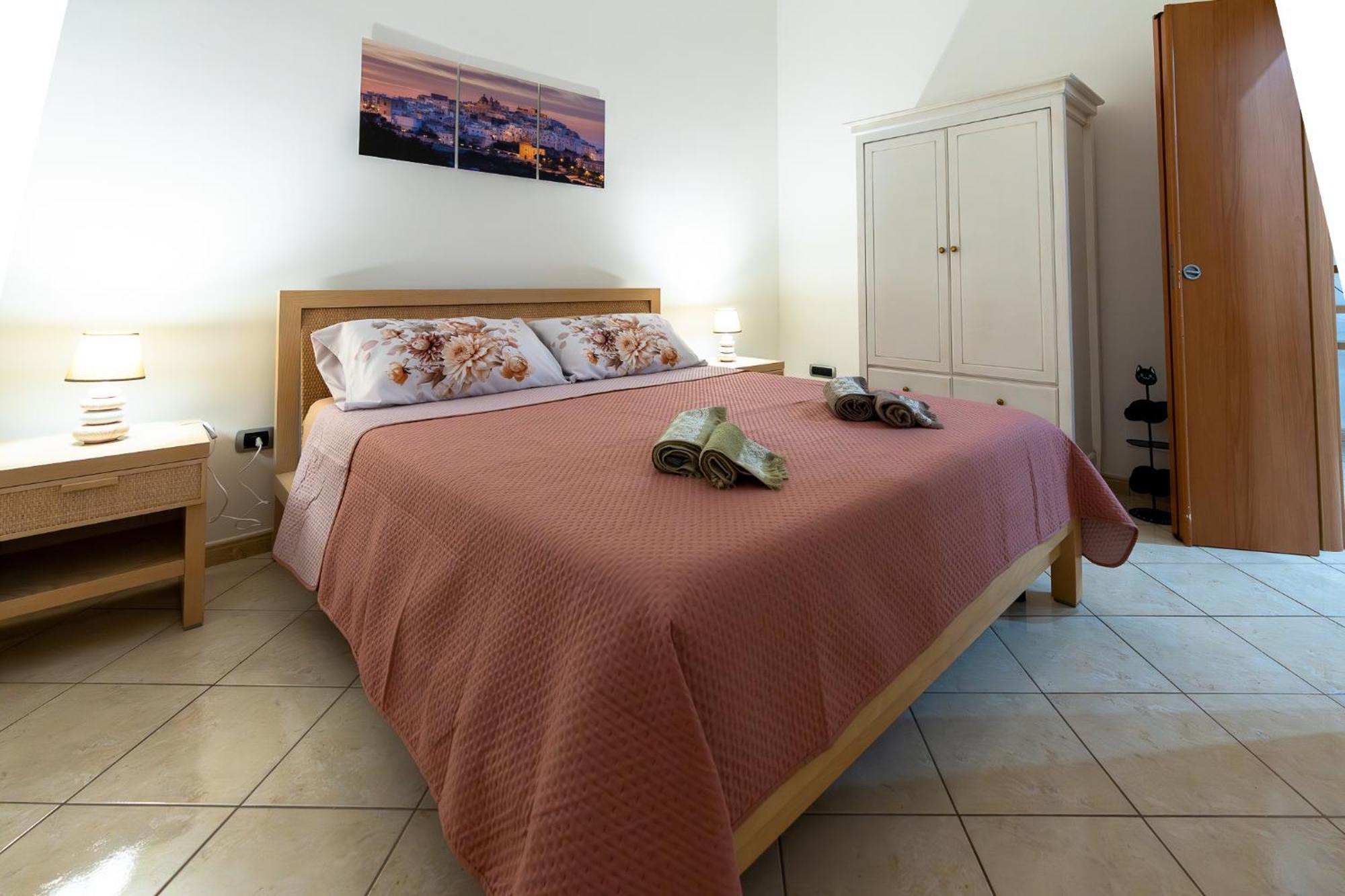 Casa Vacanze Ines Latiano Екстериор снимка