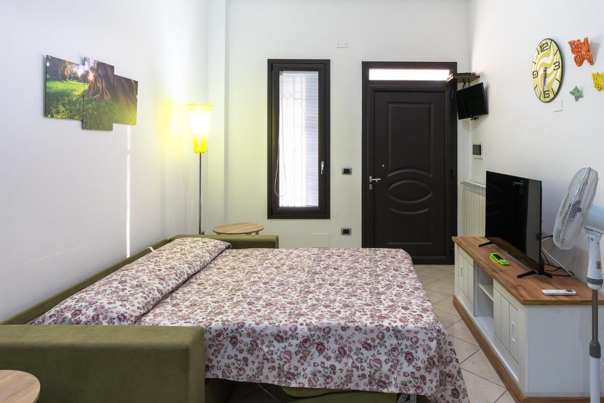 Casa Vacanze Ines Latiano Екстериор снимка